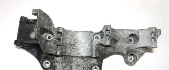 Audi A3 S3 8L Engine mounting bracket 06a903143p vw4