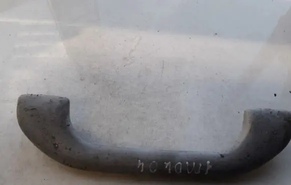 Mitsubishi Outlander Front interior roof grab handle