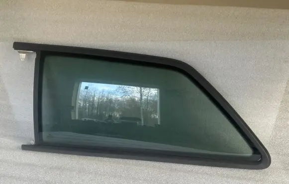 Audi A3 S3 8P Rear side window 8P3845299B