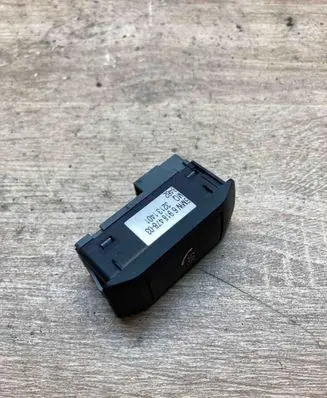 BMW 5 E60 E61 Sos button 6918478 32131401 8462