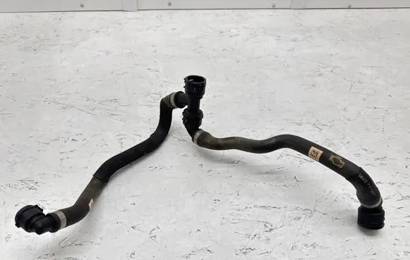 BMW 4 F36 Gran coupe Engine coolant pipe/hose 8634284