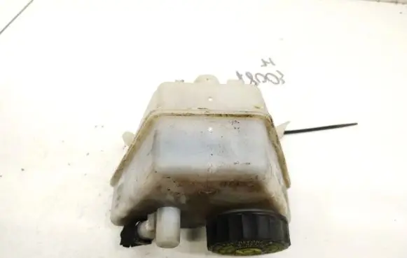 Brake fluid reservoir