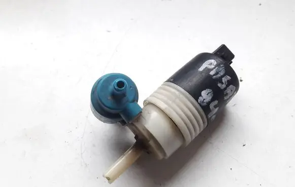 Volkswagen PASSAT B4 Windscreen/windshield washer pump