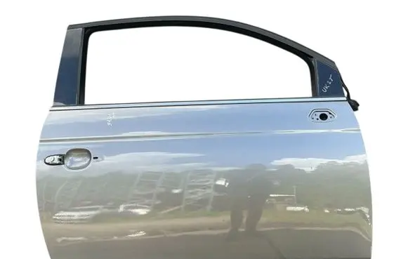 Fiat 500 Front door