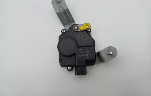 Hyundai Getz Tailgate boot lock/latch motor 957501C001