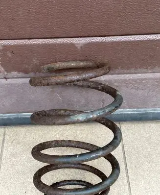 Jeep Cherokee III KJ Rear coil spring