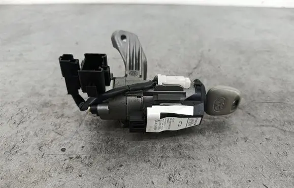 Toyota Corolla E120 E130 Ignition lock 