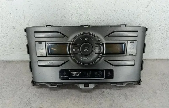 Toyota Auris 150 Climate control/heater control trim 5590002220B