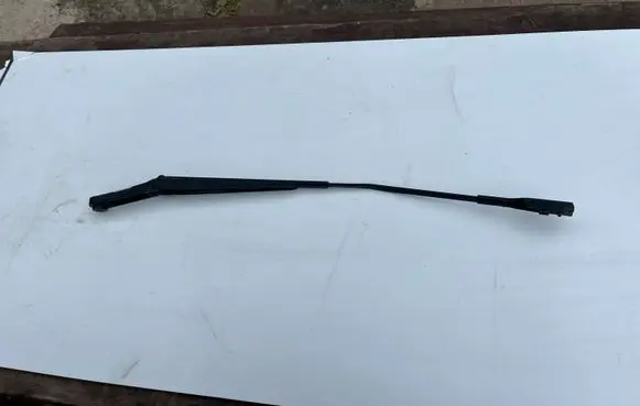 Audi A1 Front wiper blade arm 8W1955408