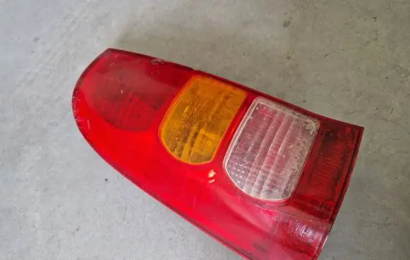 Toyota Hilux (AN10, AN20, AN30) Rear/tail lights