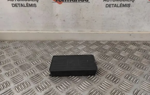 Audi TT TTS RS Mk3 8S Wireless charging module 81A035502 4774A18300