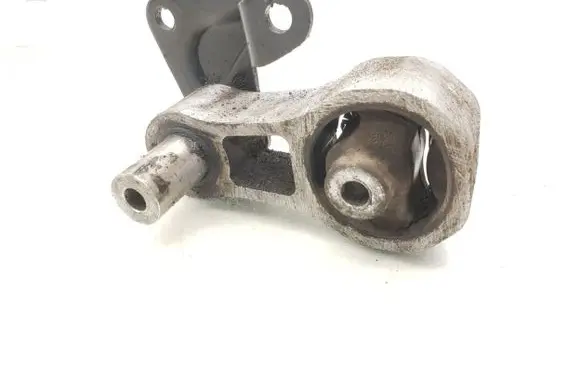 Ford Fiesta Engine mounting bracket 8V51-6P082-AD
