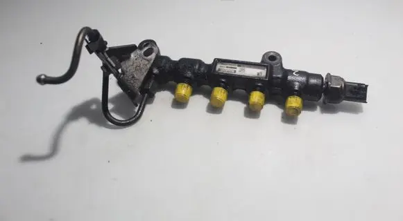 Volvo S40 Fuel main line pipe