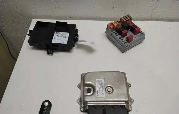 Fiat Ducato Engine ECU kit and lock set 55245013 BC0110424A MJD873B8