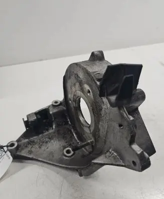 Peugeot 406 Fuel pump bracket 96347839