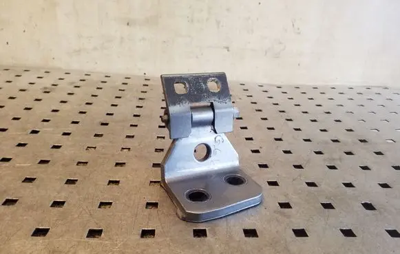 BMW X3 E83 Rear door upper hinge 3402819