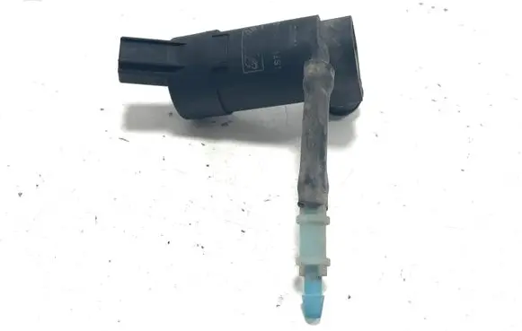 Volvo V50 Windscreen/windshield washer pump 1S71173624DD