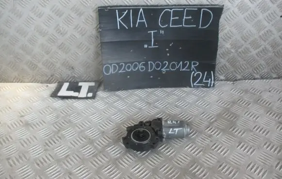 KIA Ceed Rear door window regulator motor 402059D