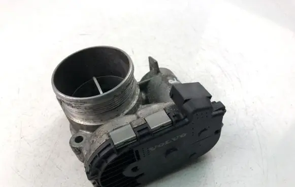 Volvo S60 Throttle valve 31216665