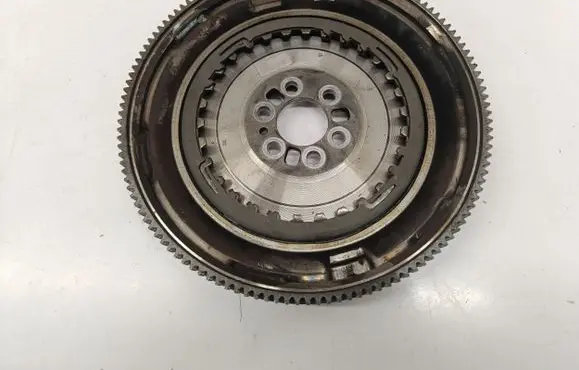 Volkswagen Taigo Flywheel 04C105266H