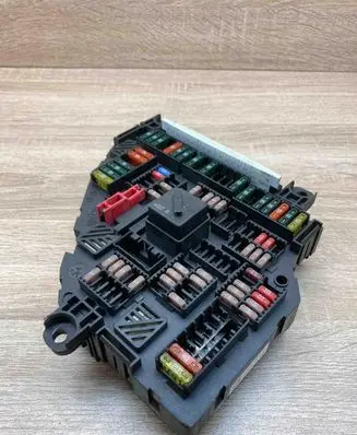 BMW 5 F10 F11 Fuse module 9234423 923442301 USED