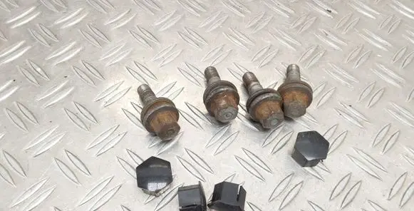 Citroen C4 III e-C4 Nuts/bolts 
