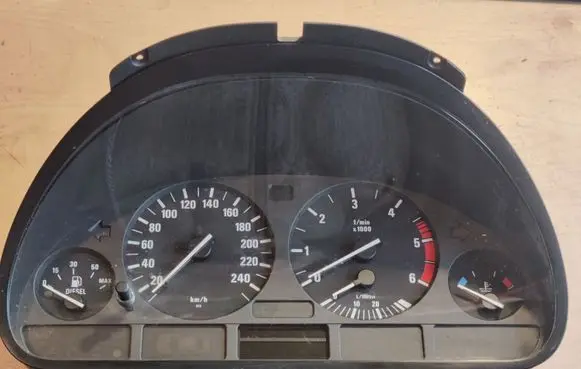 BMW 5 E39 Speedometer (instrument cluster) 62116907018 6907018