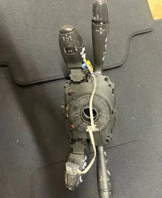 Peugeot 308 Wiper turn signal indicator stalk/switch 96652983XT
