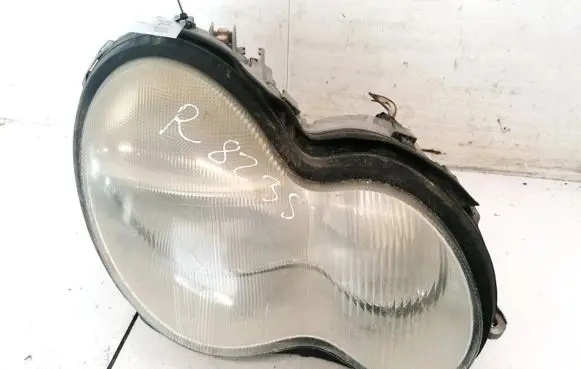 Mercedes-Benz C W203 Headlight/headlamp 0301166202 A2038200261
