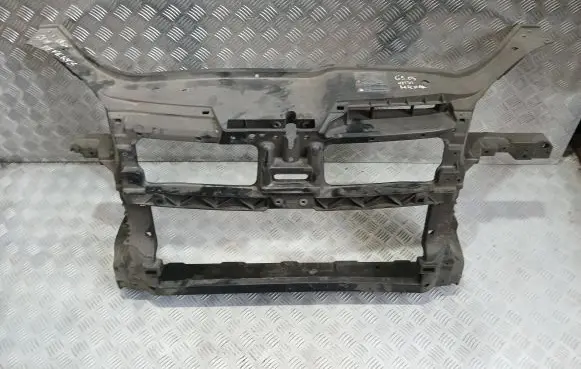 Volkswagen Golf V Radiator support slam panel