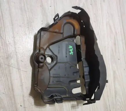 Dacia Duster II Timing belt guard (cover) 135632713R