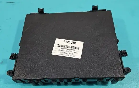 Mercedes-Benz B W245 Central body control module A1695454332 IMPRK1383250