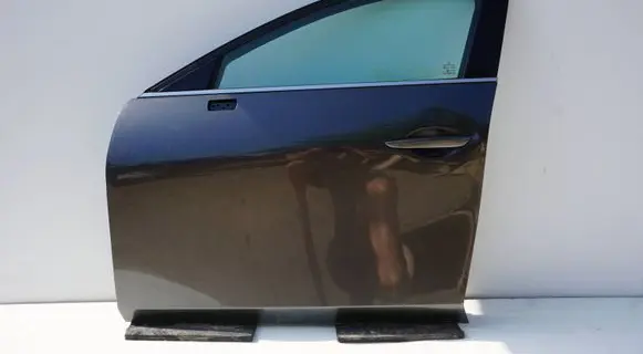 Mazda 3 Front door