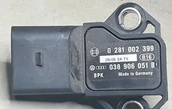 Volkswagen Polo IV 9N3 Air pressure sensor 0281002399 038906051B