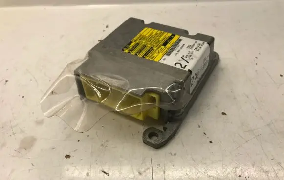 Toyota Avensis T250 Airbag control unit/module 8917005220 215955102