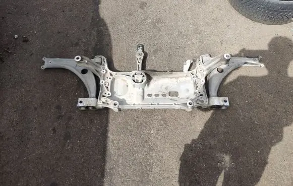 Volkswagen PASSAT B6 Front subframe