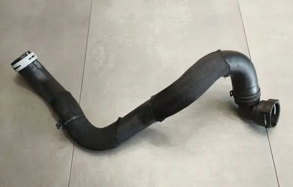 Volkswagen Amarok II Engine coolant pipe/hose MB3G8B273PD S3JJA
