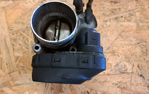 Audi A3 S3 8P Throttle valve 408238323001 06A133062A 9108511