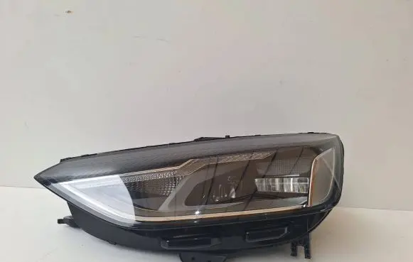 Audi A4 S4 B9 8W Headlight/headlamp 8W0941011
