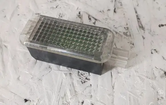 Audi A6 S6 C6 4F Glove box light 4E0947415