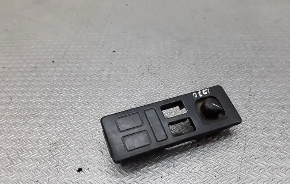 Mercedes-Benz Vito Viano W638 Wing mirror switch 0005456813