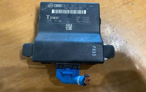 Seat Leon (1P) Gateway control module 1K0907530E