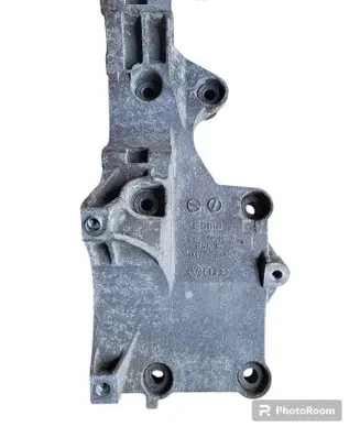 Volkswagen PASSAT B6 Generator/alternator bracket 03G903143A