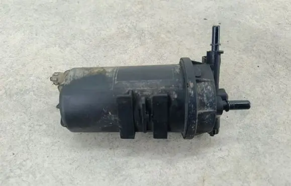 Opel Movano B Fuel filter housing 8201102931