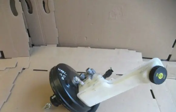 Opel Karl Brake booster