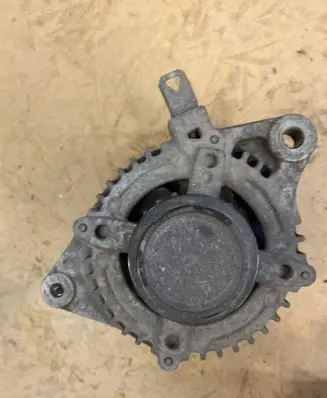 Toyota Auris E180 Generator/alternator 270600T051