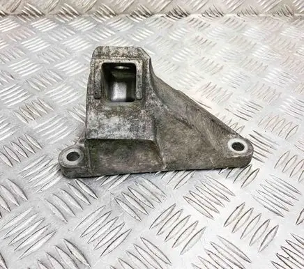 BMW 5 F10 F11 Engine mounting bracket 6775904