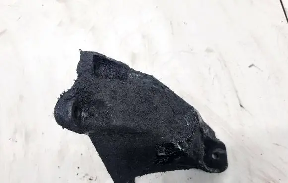 Volkswagen PASSAT B5 Engine mounting bracket 8D0199307L