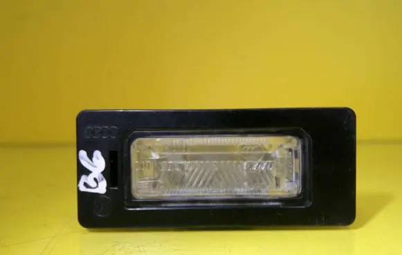 Volkswagen PASSAT B6 Number plate light 