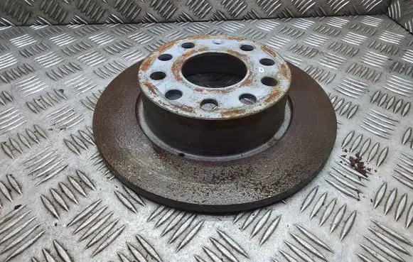 Volkswagen Golf VI Rear brake disc